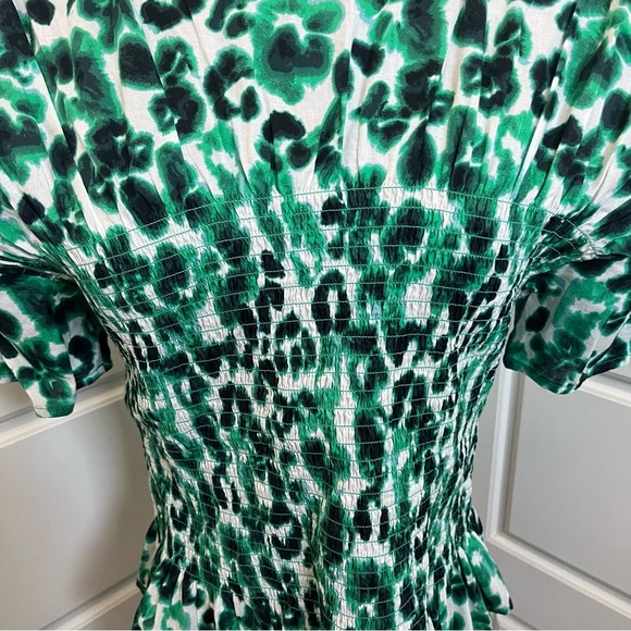 Baum Und Pferdgarten Mynowa Top in Floating Flower Green NWT Size 36 - Picture 5 of 10